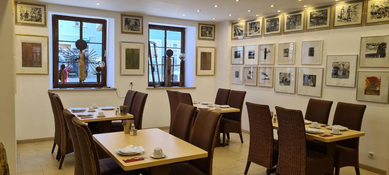 Hotel Garni "Am Ellinger Tor" Weissenburg in Bayern Exterior foto